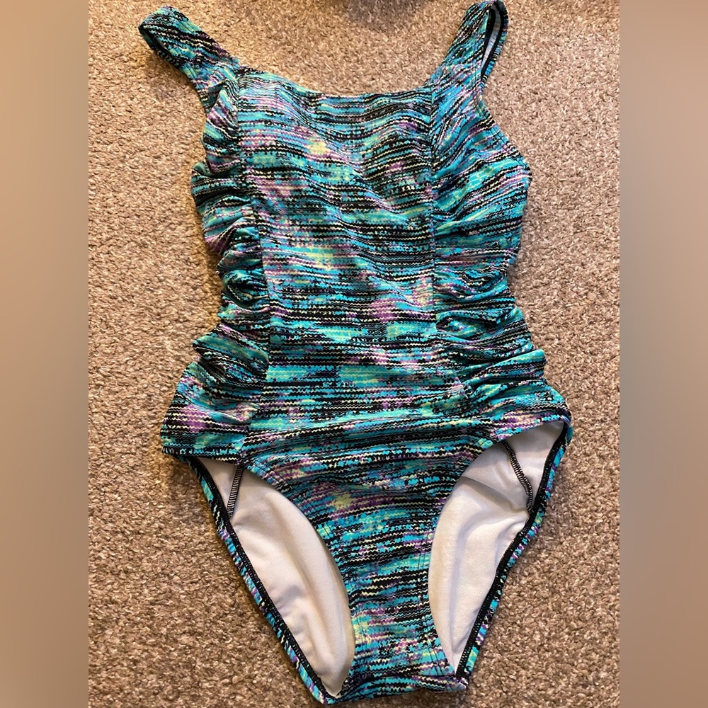 Speedo Swimsuit Women's Size 8 NWT One Piece